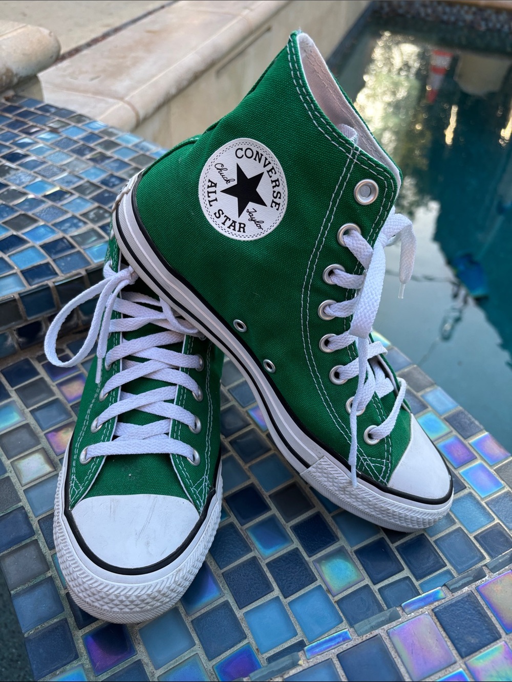 💚Converse Chuck Taylor Amazon/kelly green high tops unisex men’s 7/woman’s 9
